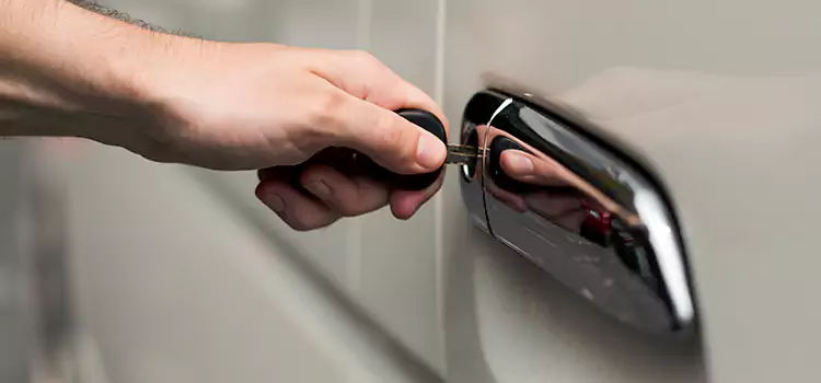 Why Choose Our Auto Locksmith Team in Seminole, FL?